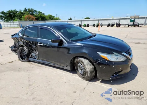 2016 Nissan Altima 2.5 z USA, uszkodzony, nr VIN 1N4AL3AP3GN341548